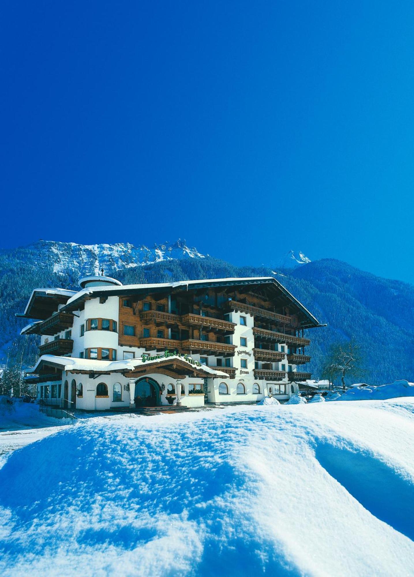 Alpenhotel Fernau Нойщифт им Щубайтал Екстериор снимка